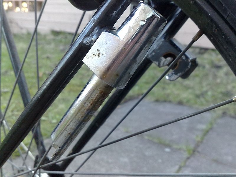 Tiedosto:Oivan lukko murrettuna.jpg